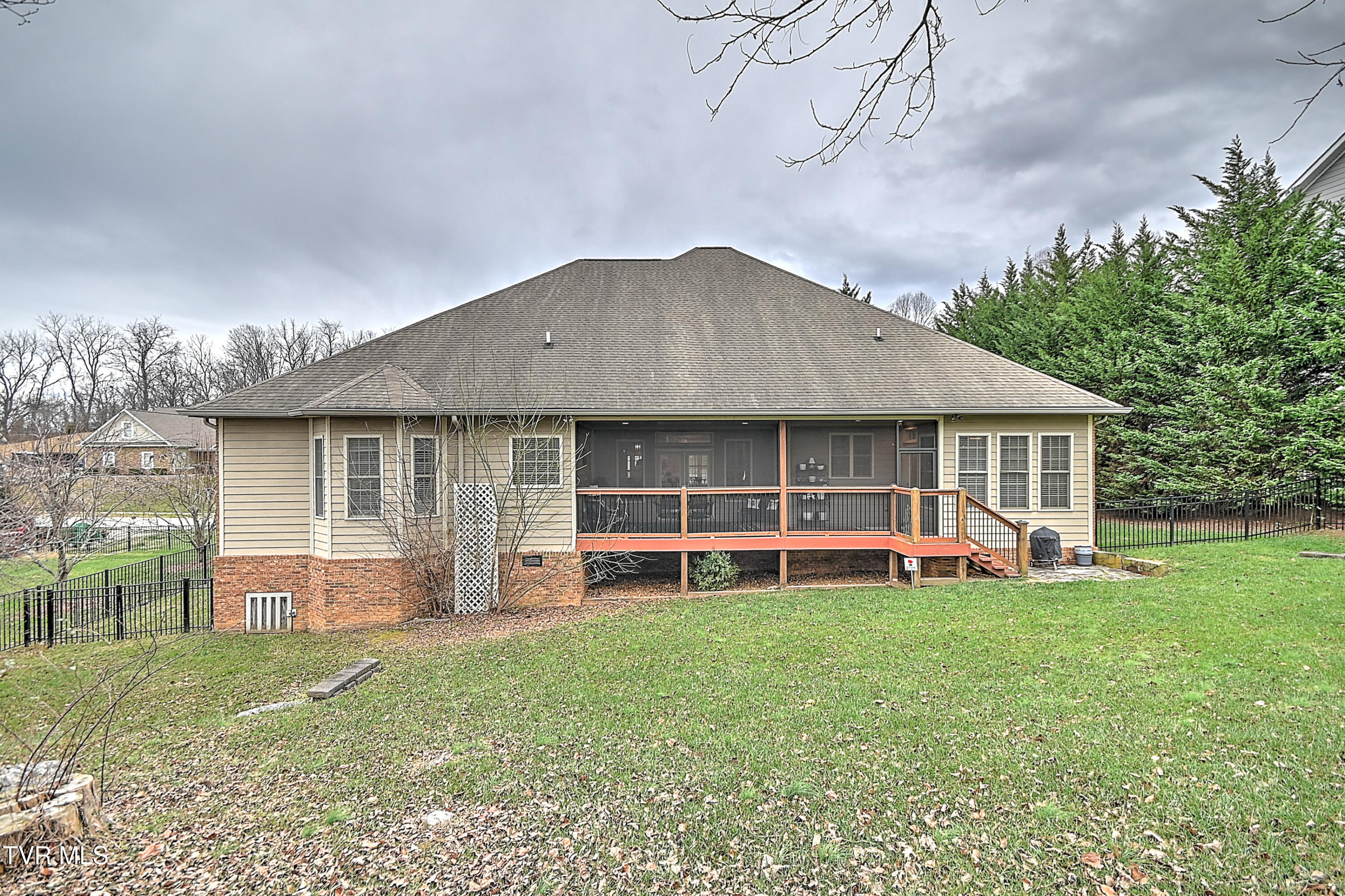 282 Dublin Road Johnson City, TN 37615 - Photo 46 of 49 282 Dublin SM-47