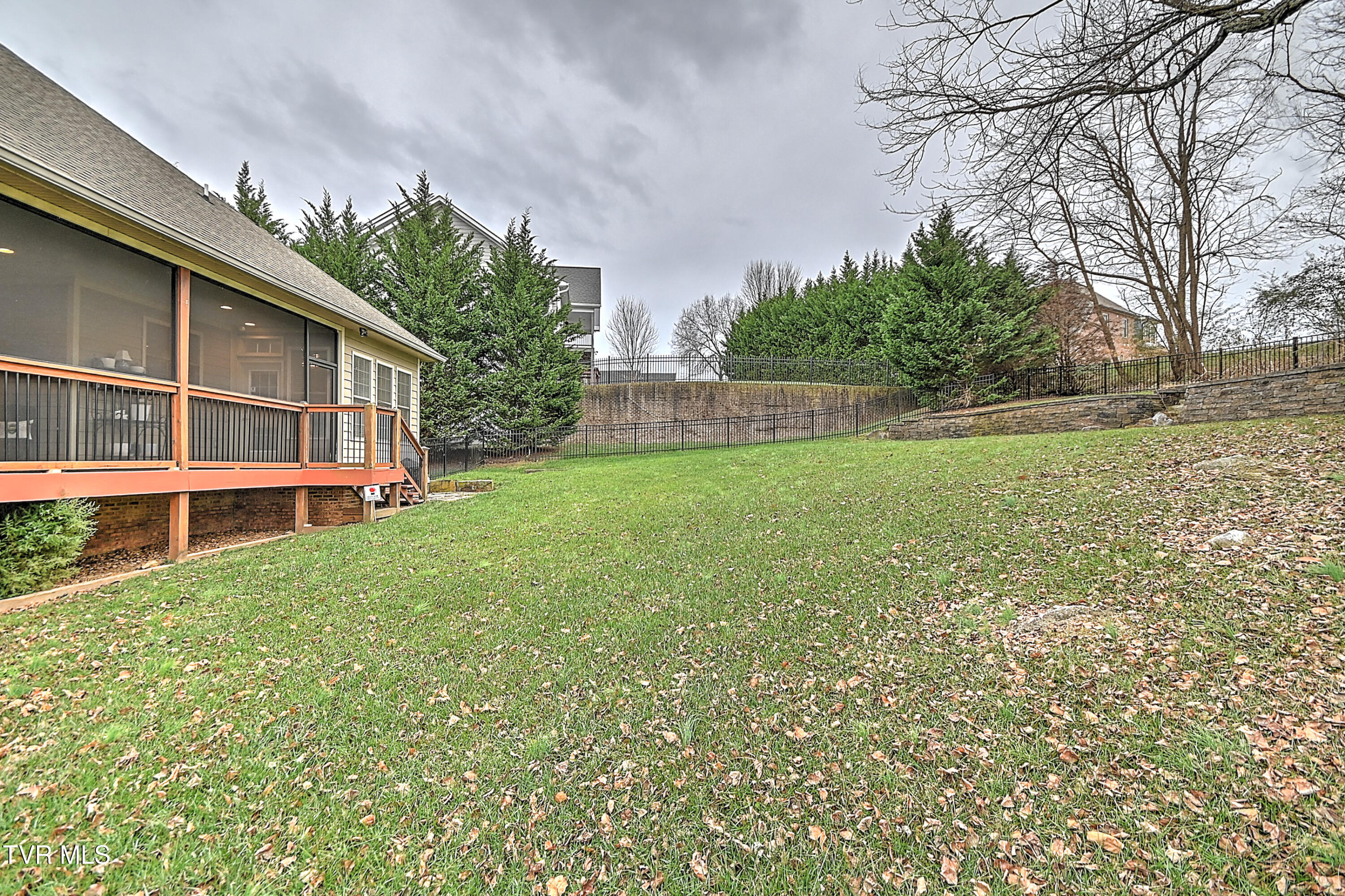 282 Dublin Road Johnson City, TN 37615 - Photo 48 of 49 282 Dublin SM-49