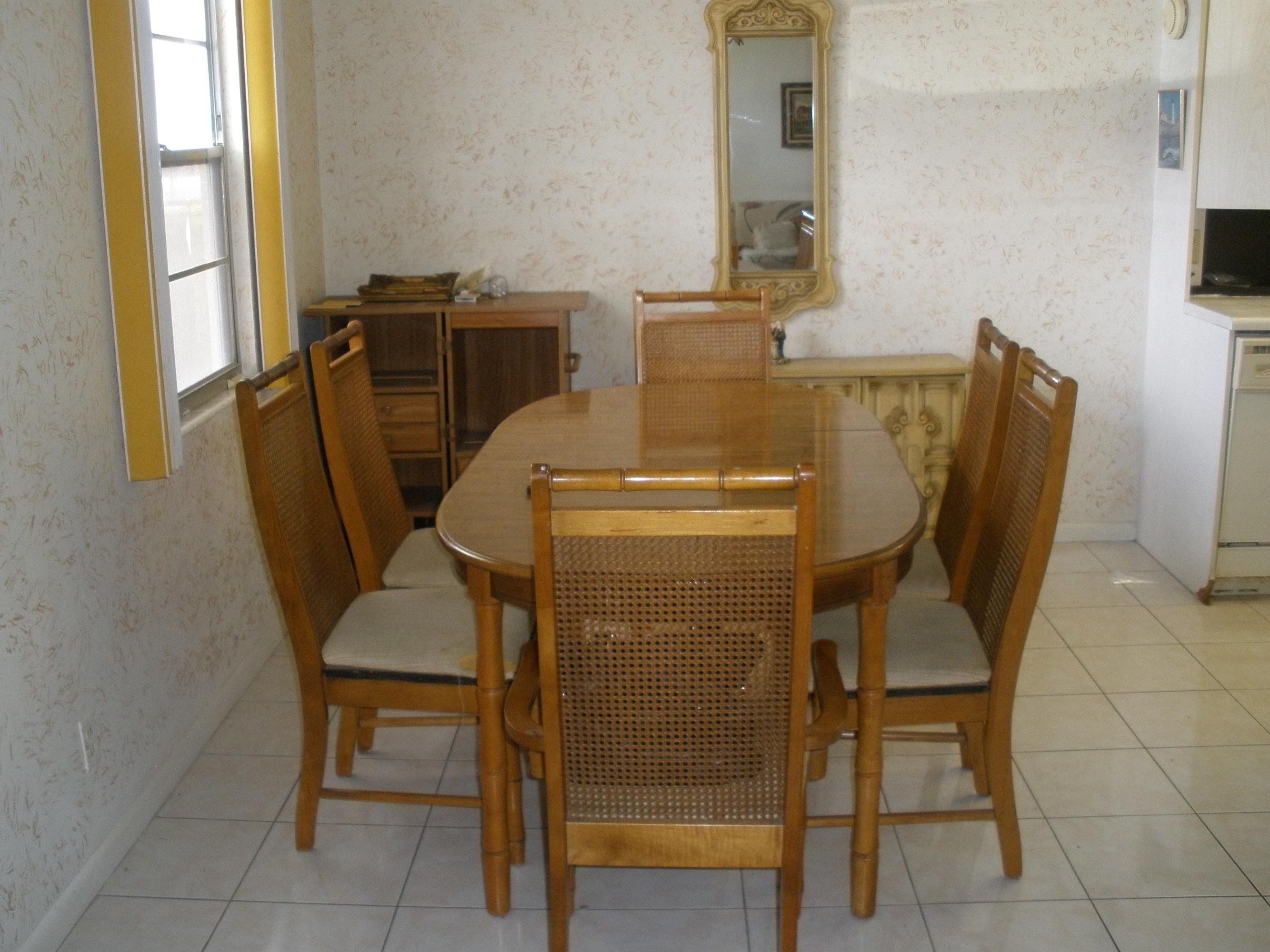 1011 Exeter, Unit A Boca Raton, FL 33434 - Photo 3 of 8 Dining