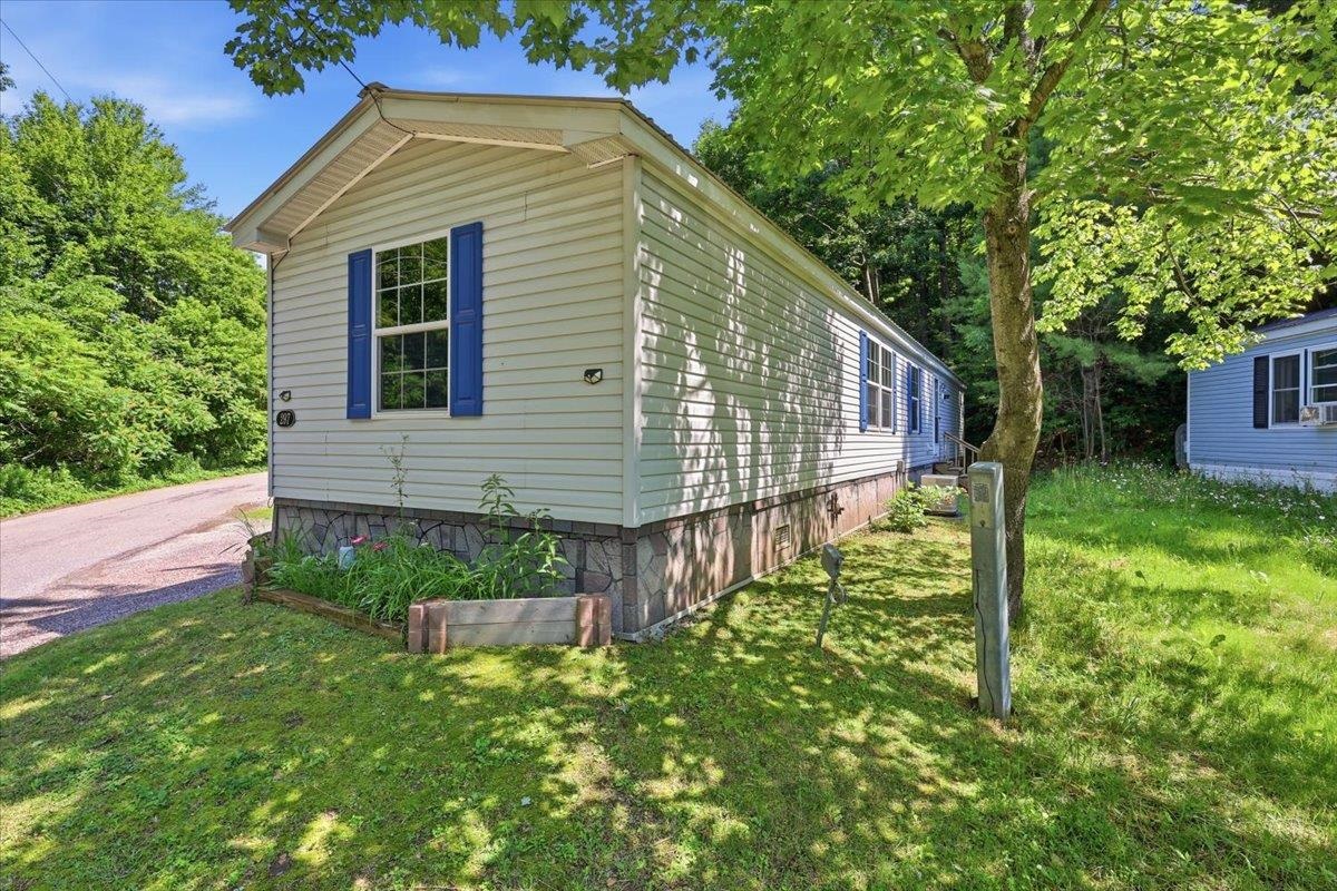 297 Taylor Street Milton, VT 05468 - Photo 28 of 31