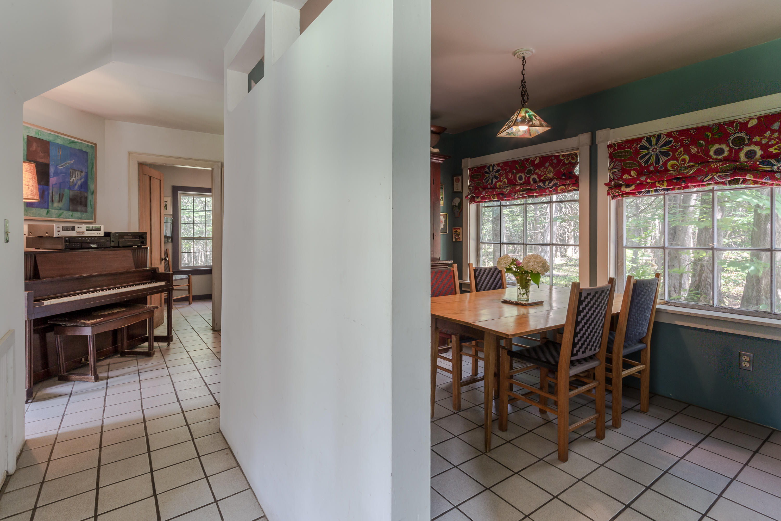 06-1096SouthSolonRd-Solon-KS