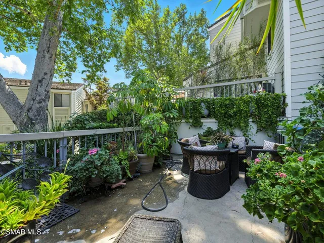 $895,000 | 1206 South Westlake Boulevard, Unit D, Westlake Village, CA 91361