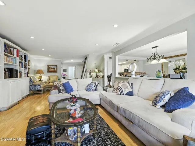 $895,000 | 1206 South Westlake Boulevard, Unit D, Westlake Village, CA 91361