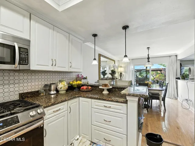 $895,000 | 1206 South Westlake Boulevard, Unit D, Westlake Village, CA 91361