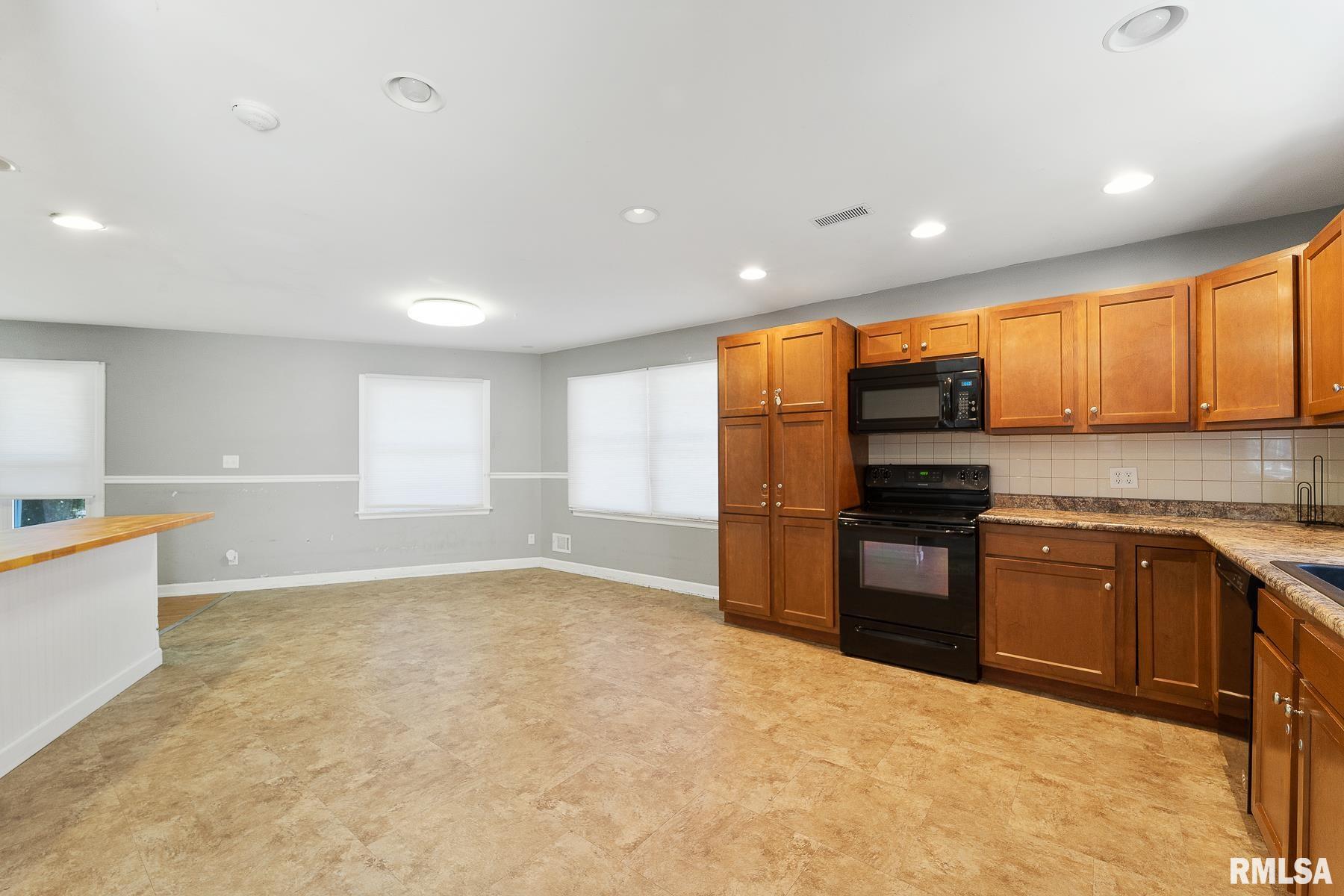 6 Mclean Lane Springfield, IL 62704 - Photo 13 of 30