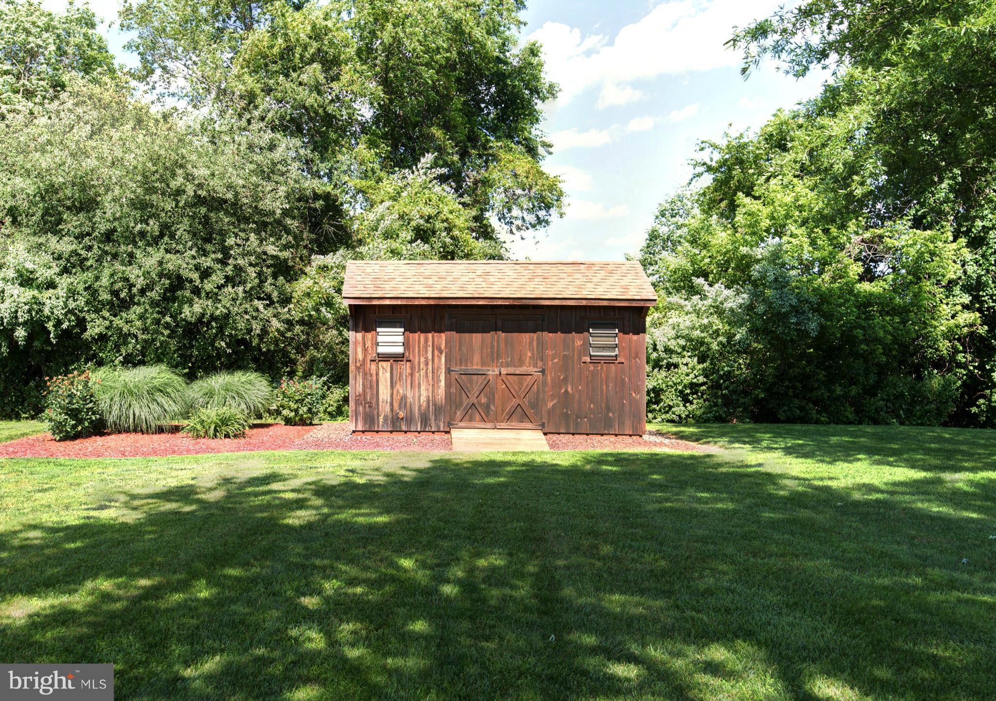 Exterior (Rear)