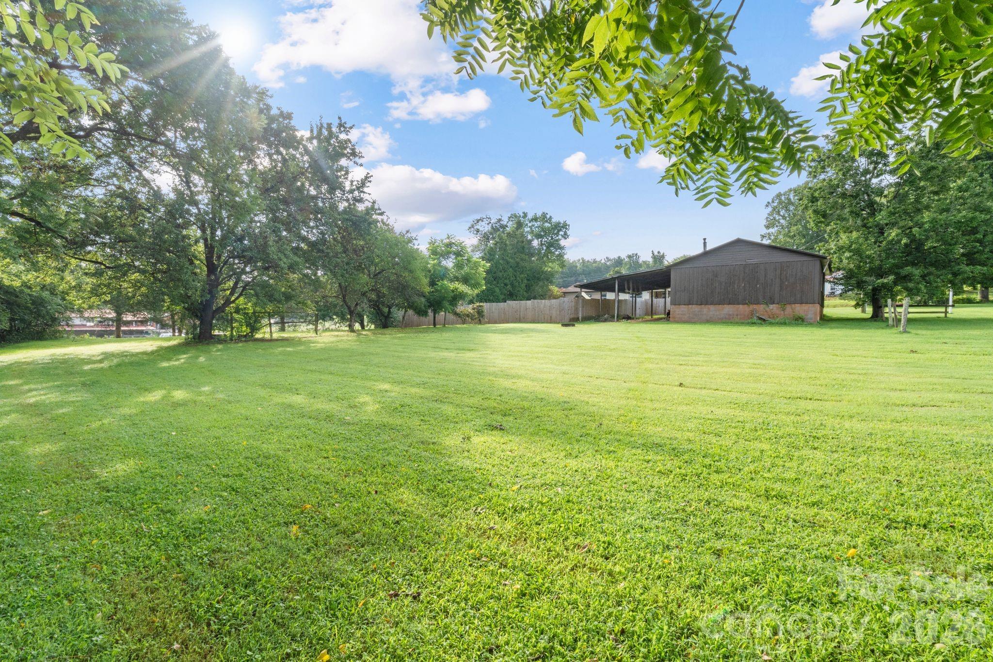 3968 Hollywood Ridge Road Lenoir, NC 28645 - Photo 5 of 45 Gallery Image 5