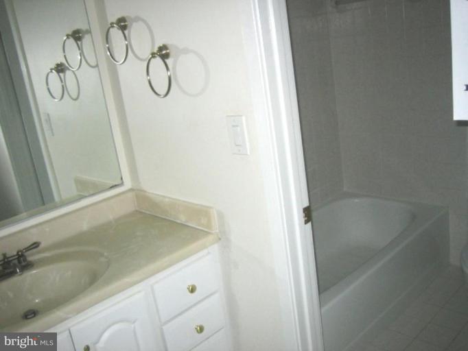 5505 Seminary Road, Unit 103N Falls Church, VA 22041 - Photo 3 of 8 Bath #1