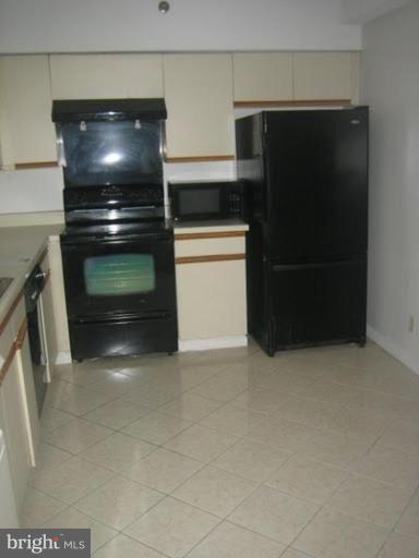 5505 Seminary Road, Unit 103N Falls Church, VA 22041 - Photo 6 of 8 Kitchen