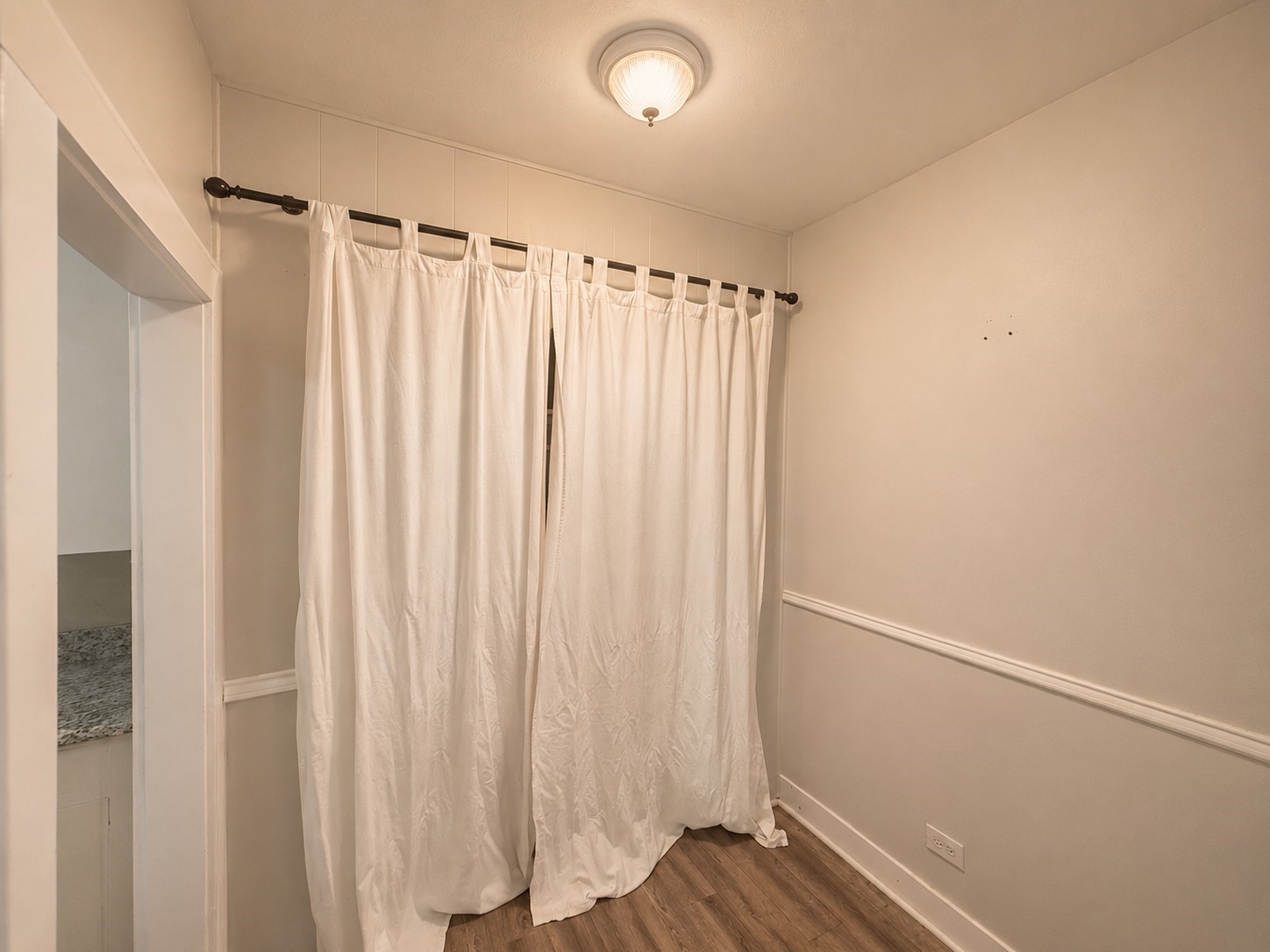 3902 Video Street Dickinson, TX 77539 - Photo 6 of 24 Dining/ Hall/ Office/ Dressing Room