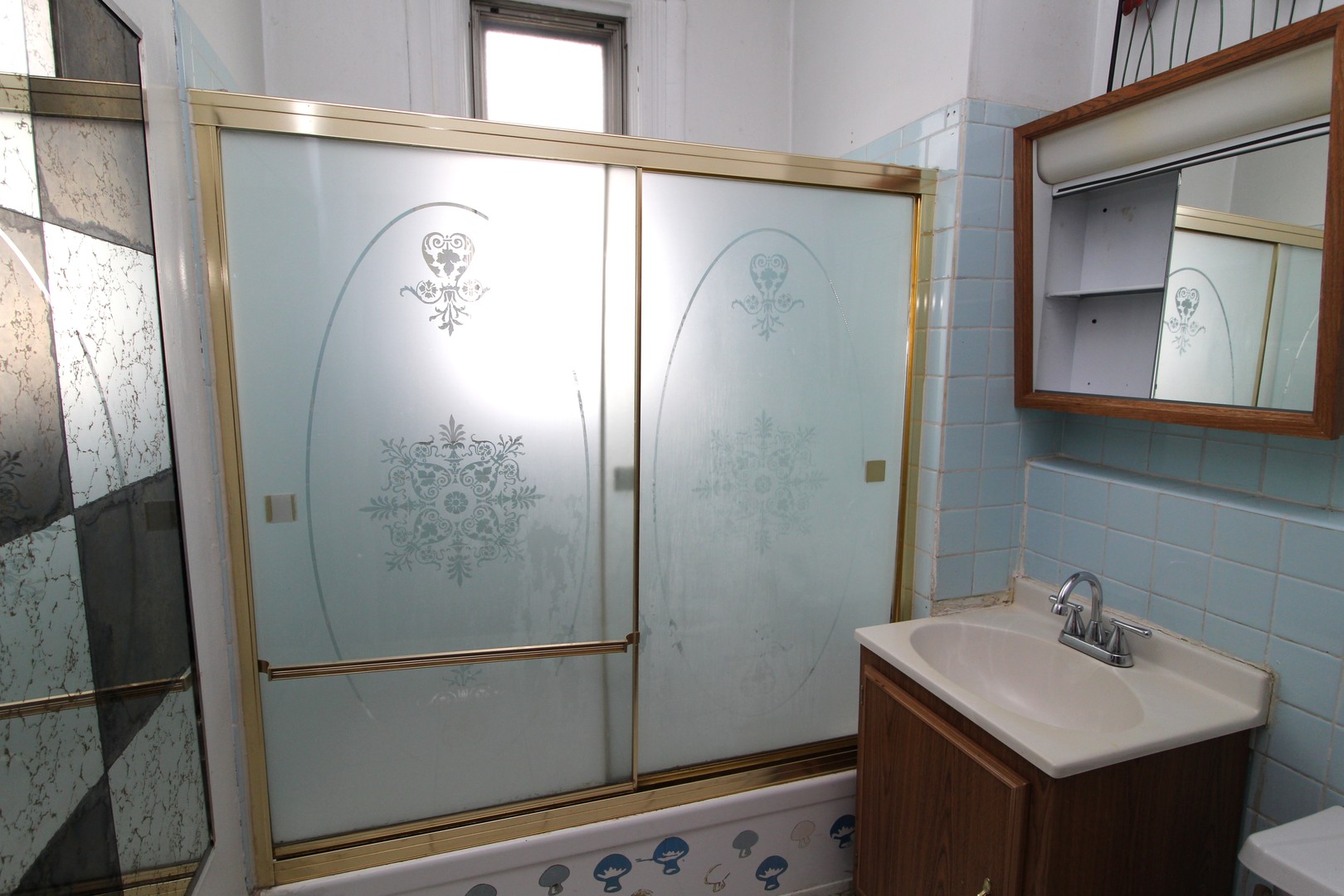 1110 West Addison Street, Unit 2 Chicago, IL 60613 - Photo 7 of 15