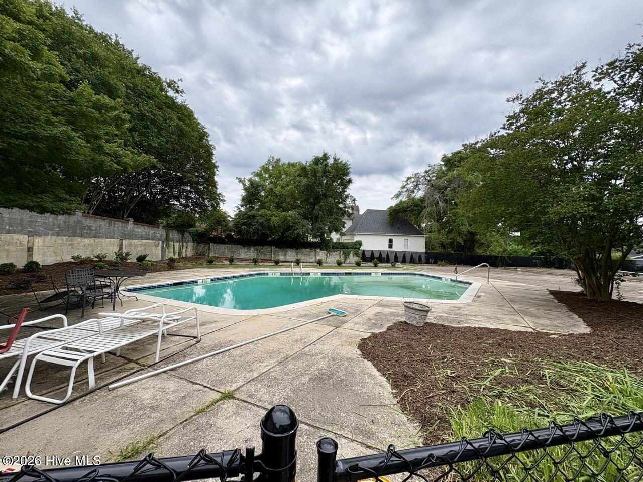 2846 Walton Way, Unit 7 Augusta, GA 30909 - Photo 24 of 25 community pool