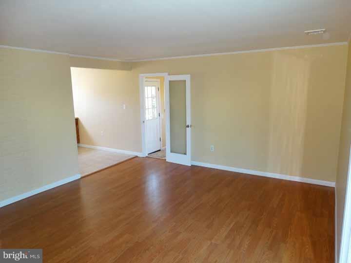 59 Greenbriar Road Levittown, PA 19057 - Photo 4 of 19 Gallery Image 4