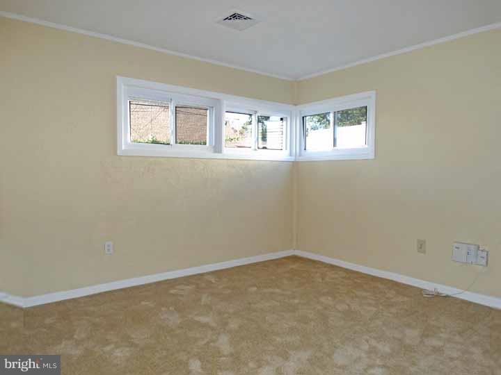 59 Greenbriar Road Levittown, PA 19057 - Photo 9 of 19 Gallery Image 9