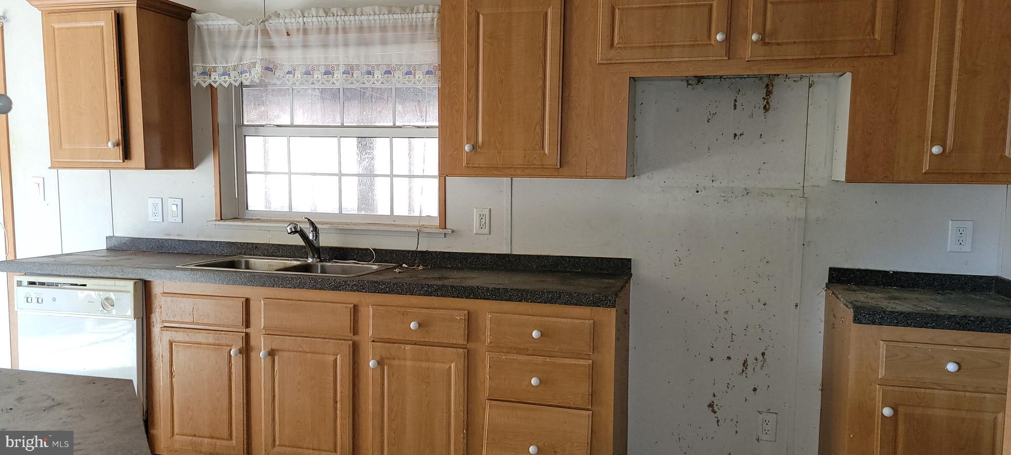 2226-2230 Back Road Sharpsburg, MD 21782 - Photo 12 of 49 Kitchen