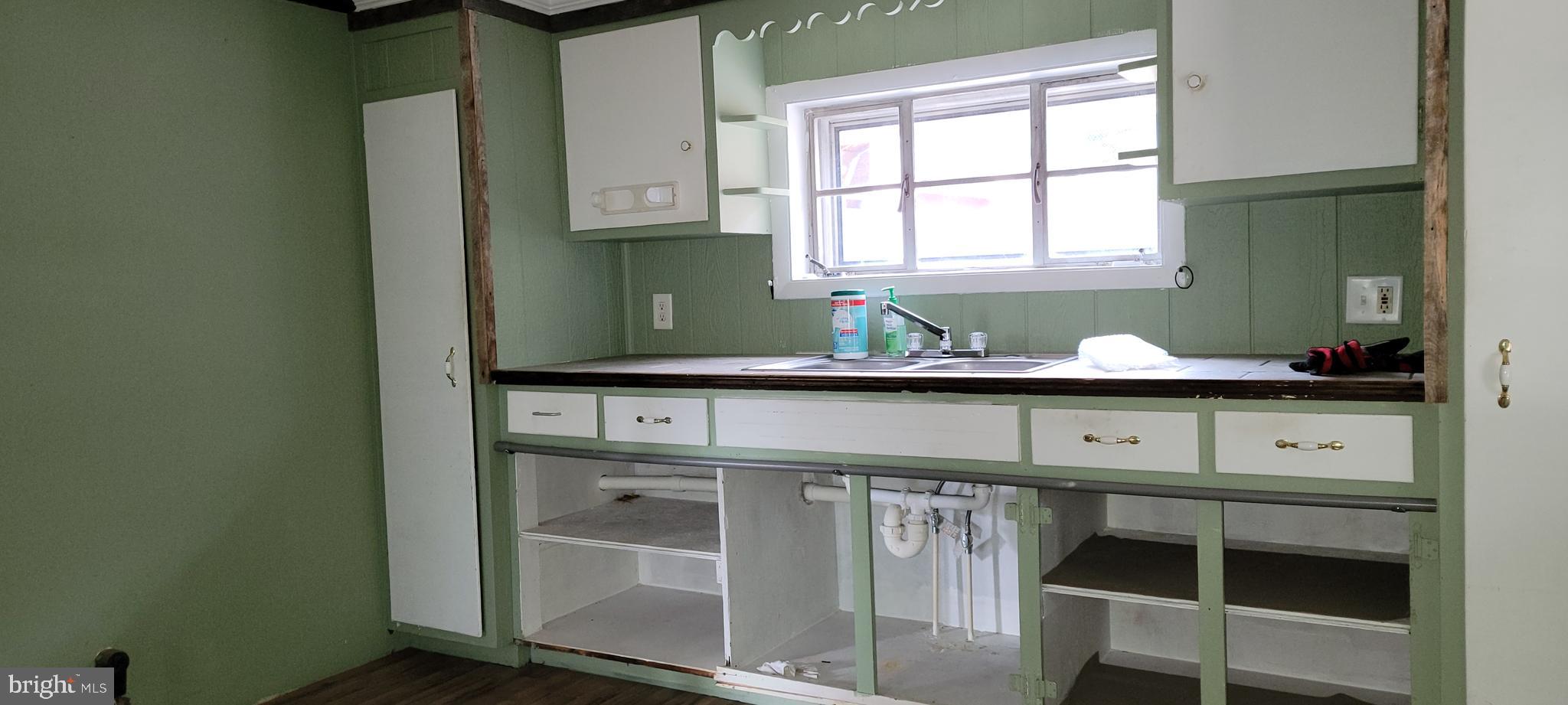 2226-2230 Back Road Sharpsburg, MD 21782 - Photo 35 of 49 Kitchen