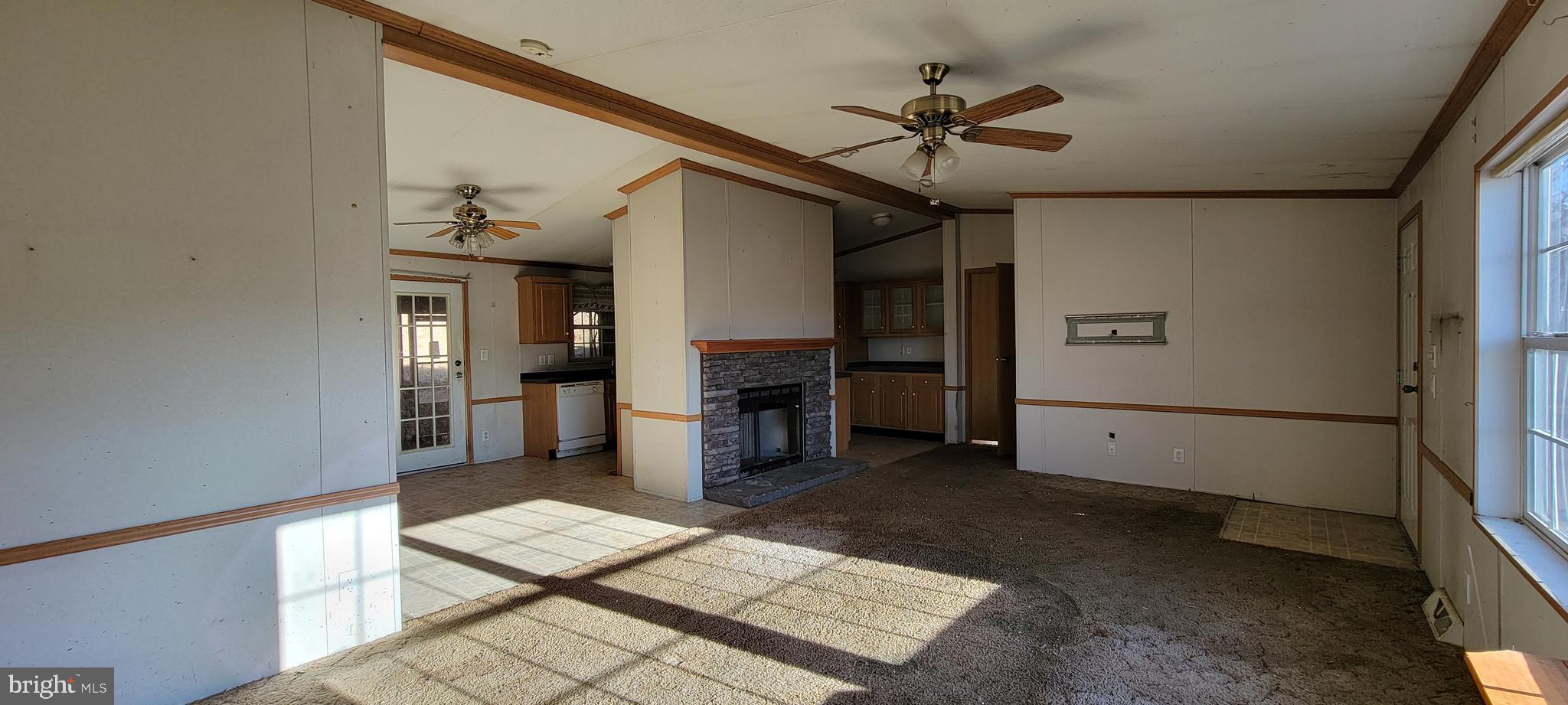 2226-2230 Back Road Sharpsburg, MD 21782 - Photo 5 of 49 Living Room with Fireplace