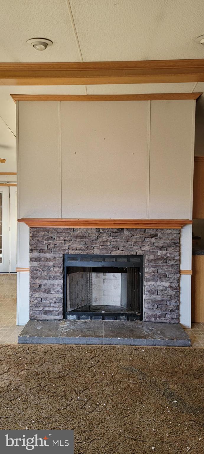 2226-2230 Back Road Sharpsburg, MD 21782 - Photo 6 of 49 Fireplace