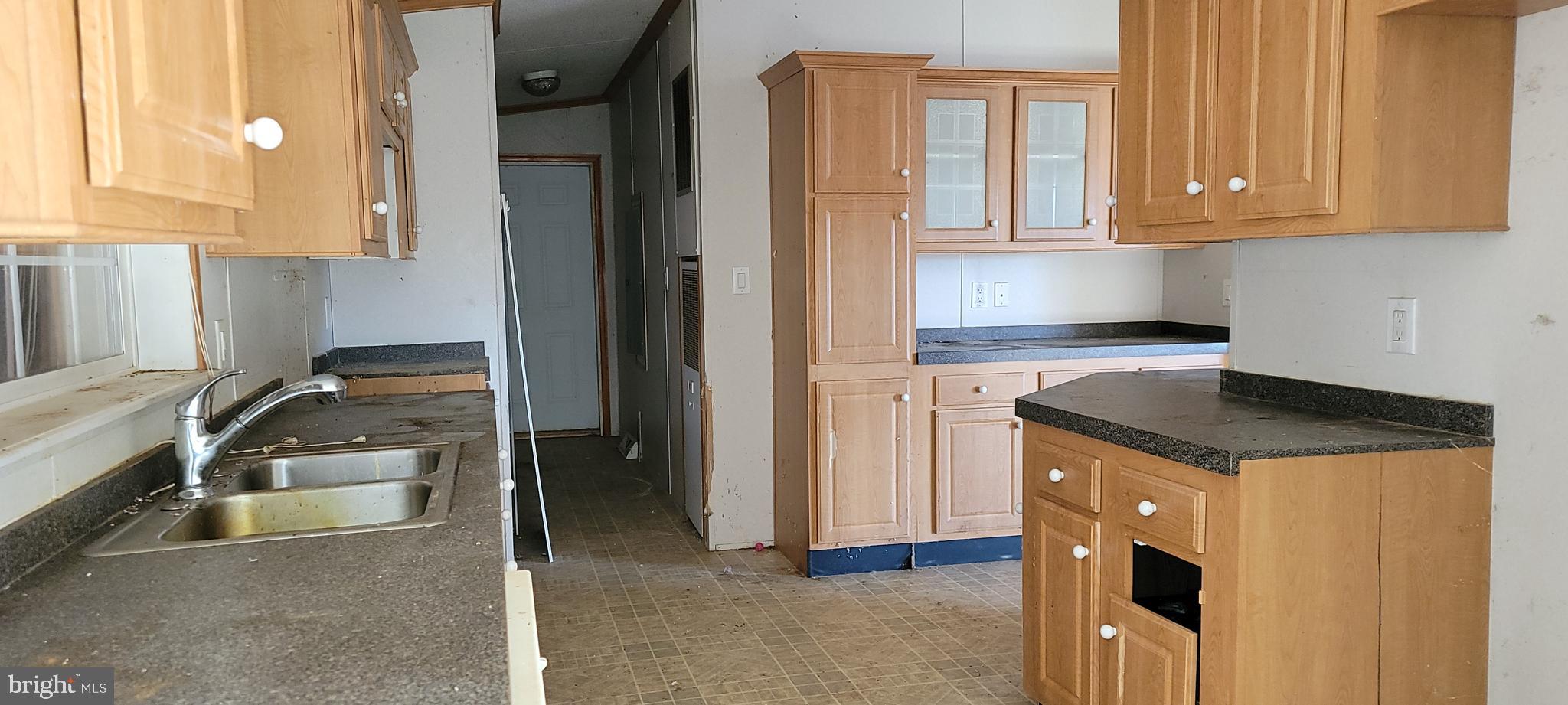 2226-2230 Back Road Sharpsburg, MD 21782 - Photo 10 of 49 Kitchen