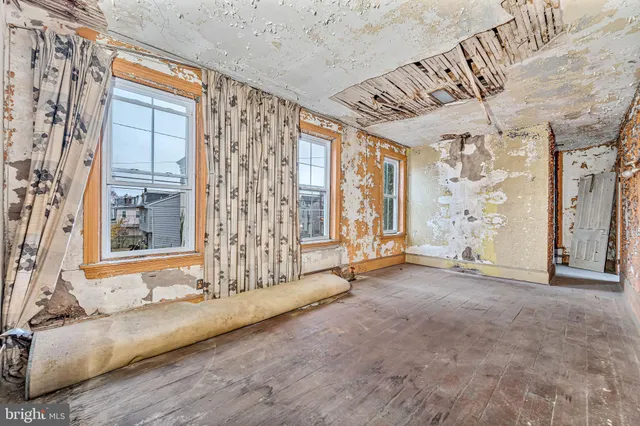 a bathroom with a sink and toilet