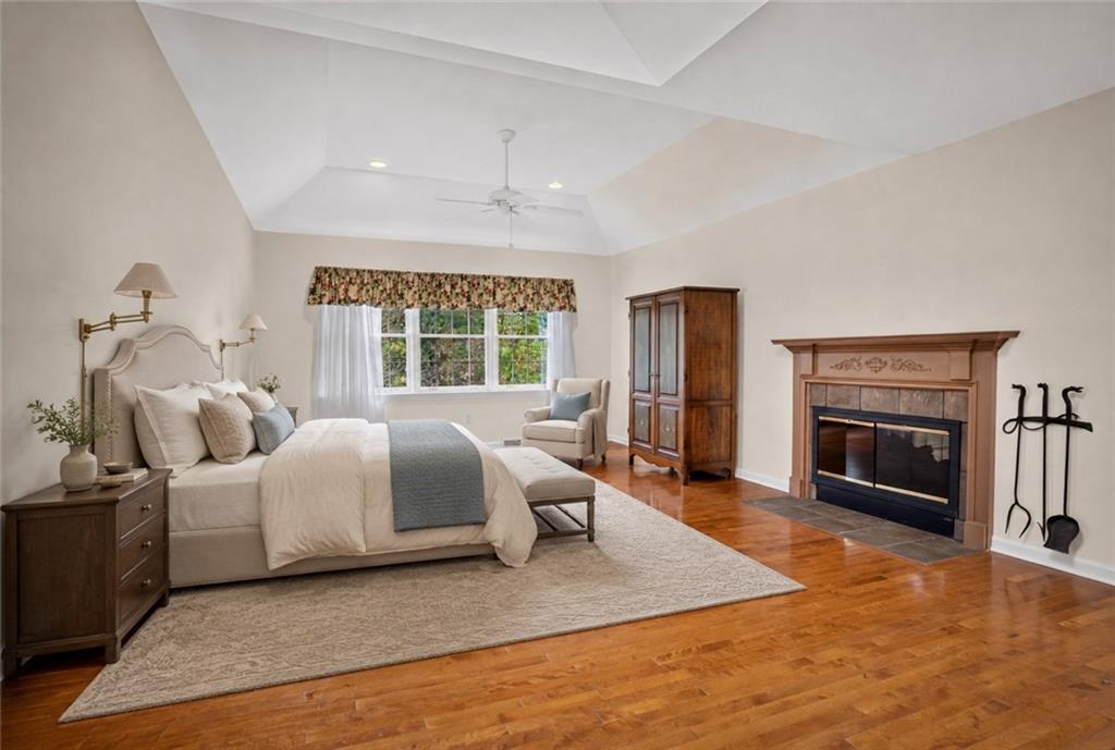 502 Farndale Road Pittsburgh, PA 15215 - Photo 23 of 50 This photo is virtually staged.
