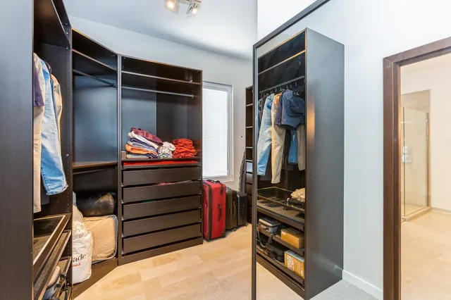 a view of walk in closet