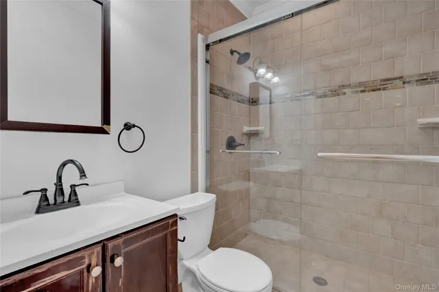 $849,999 | 415 Pond Path, East Setauket, NY 11733