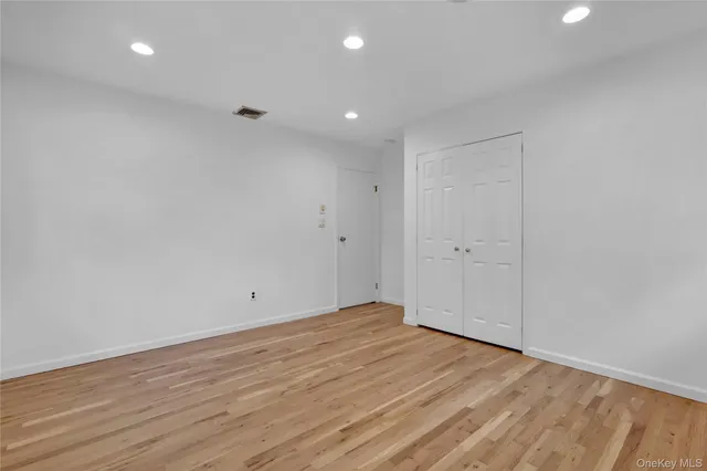 $849,999 | 415 Pond Path, East Setauket, NY 11733