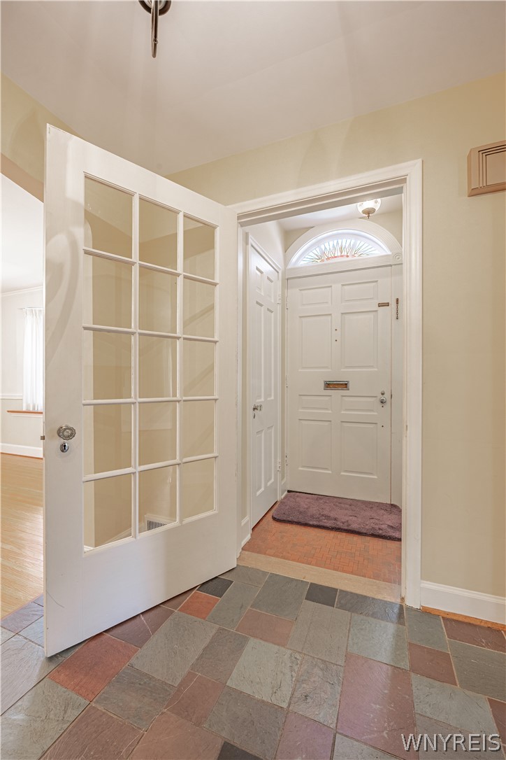 4831 Lewiston Road Niagara Falls, NY 14305 - Photo 11 of 46