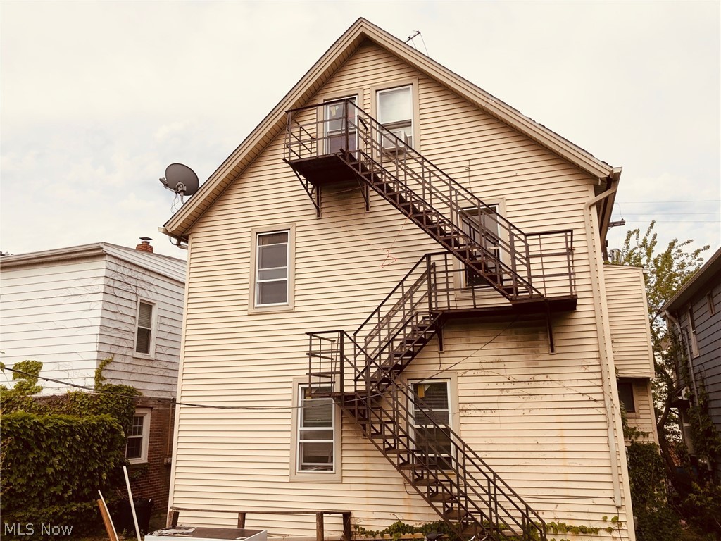 1939 Coltman Road Cleveland, OH 44106 - Photo 2 of 34