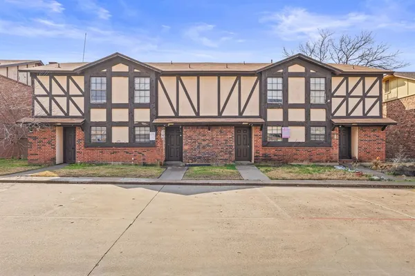 $1,295 | 1006 Bland Drive, Unit 1012, Arlington, TX 76010