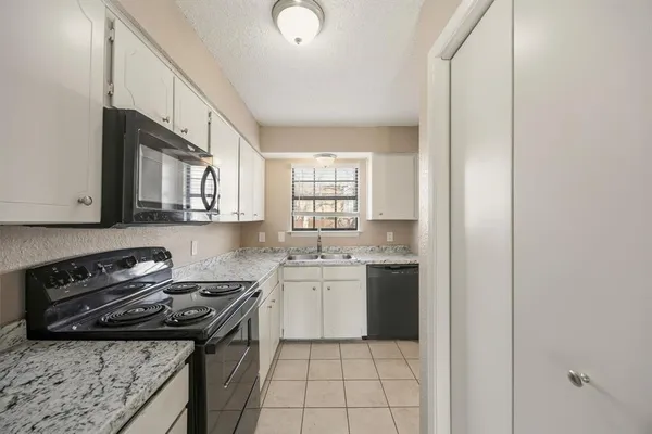 $1,295 | 1006 Bland Drive, Unit 1012, Arlington, TX 76010