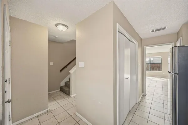 $1,295 | 1006 Bland Drive, Unit 1012, Arlington, TX 76010