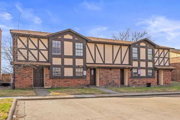 $1,295 | 1006 Bland Drive, Unit 1012, Arlington, TX 76010