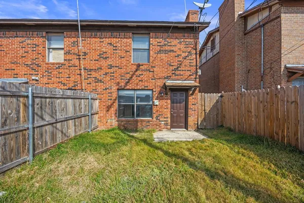 $1,295 | 1006 Bland Drive, Unit 1012, Arlington, TX 76010