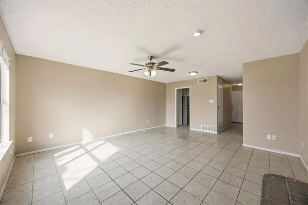 $1,295 | 1006 Bland Drive, Unit 1012, Arlington, TX 76010