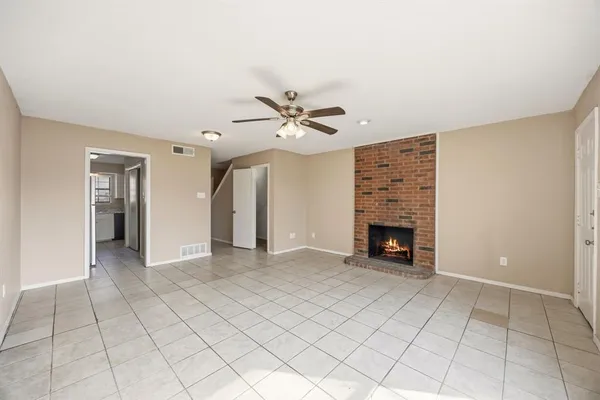 $1,295 | 1006 Bland Drive, Unit 1012, Arlington, TX 76010