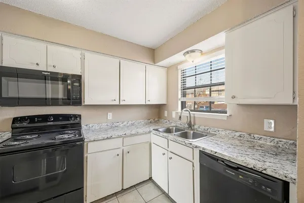 $1,295 | 1006 Bland Drive, Unit 1012, Arlington, TX 76010