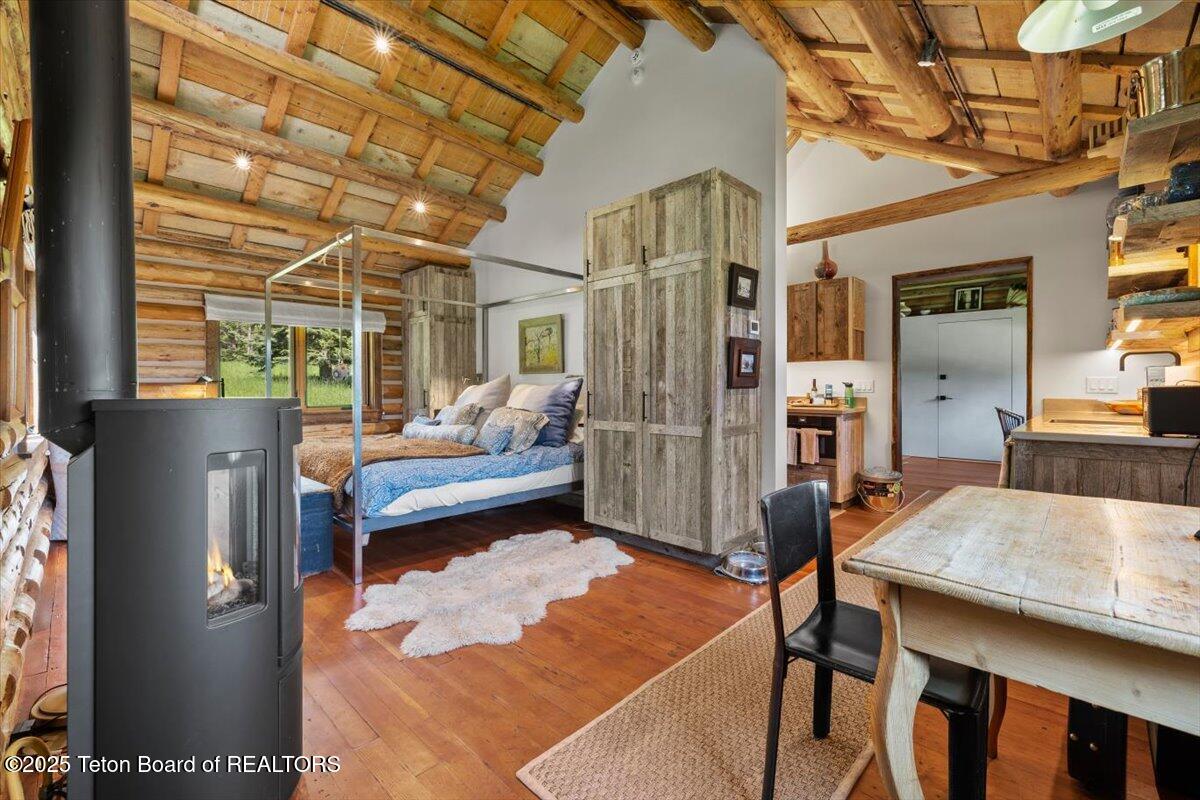 7000 West Gill Huff Road Wilson, WY 83014 - Photo 20 of 37 Guest Suite Cabin