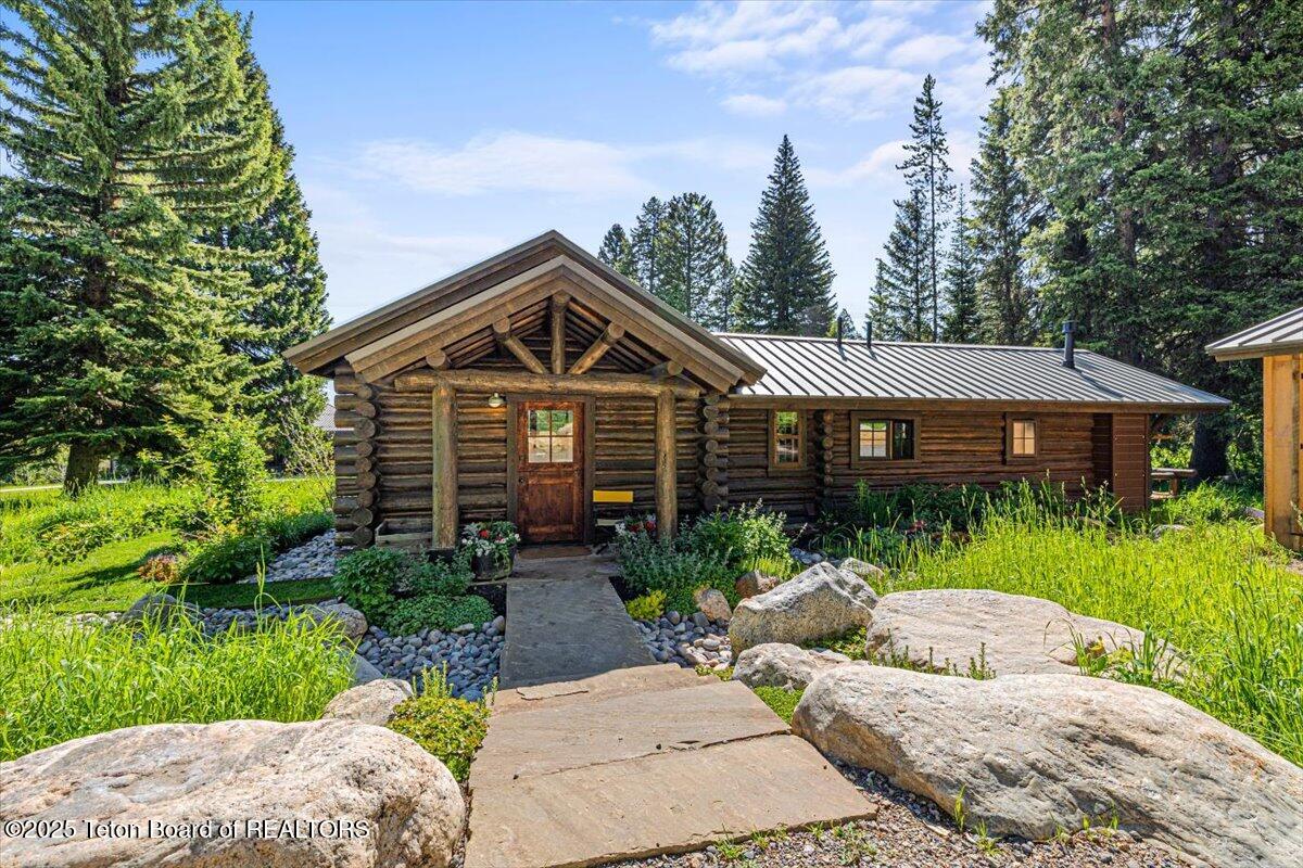 7000 West Gill Huff Road Wilson, WY 83014 - Photo 30 of 37 Refurbished Guest Cabin