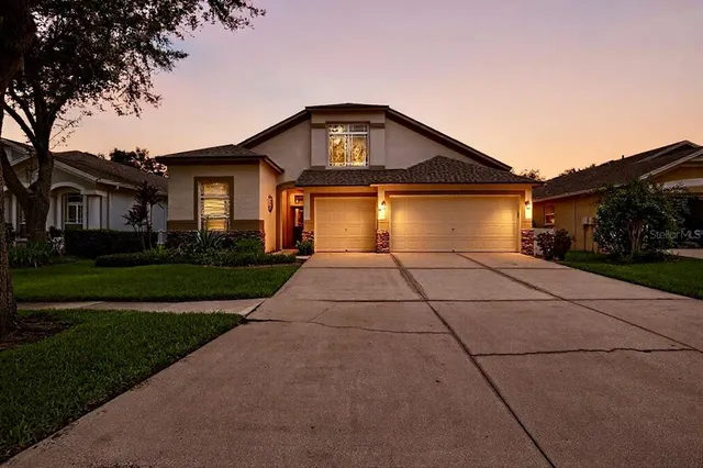 $539,000 | 15531 Martinmeadow Drive, Lithia, FL 33547