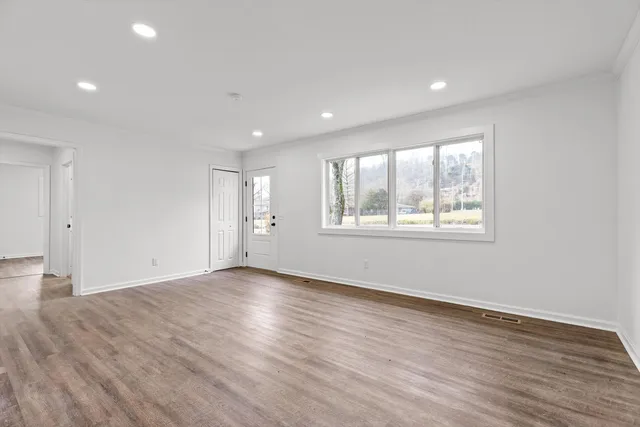 $1,995 | 824 Clift Street, Chattanooga, TN 37405