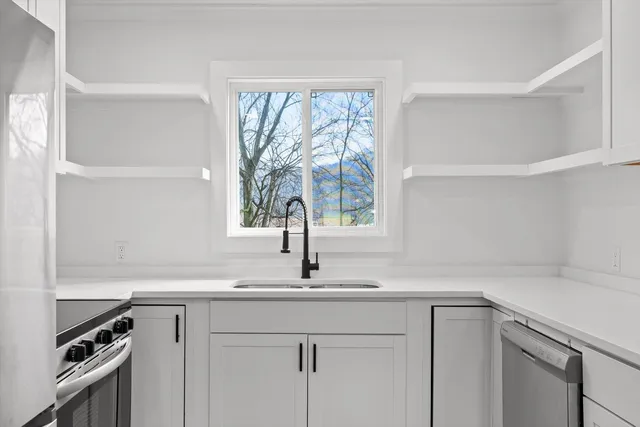 $1,995 | 824 Clift Street, Chattanooga, TN 37405