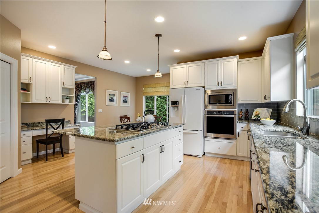 17221 164th Way Southeast Renton, WA 98058 - Photo 4 of 25