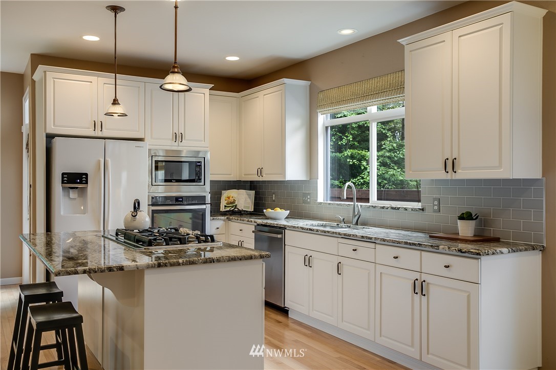 17221 164th Way Southeast Renton, WA 98058 - Photo 6 of 25