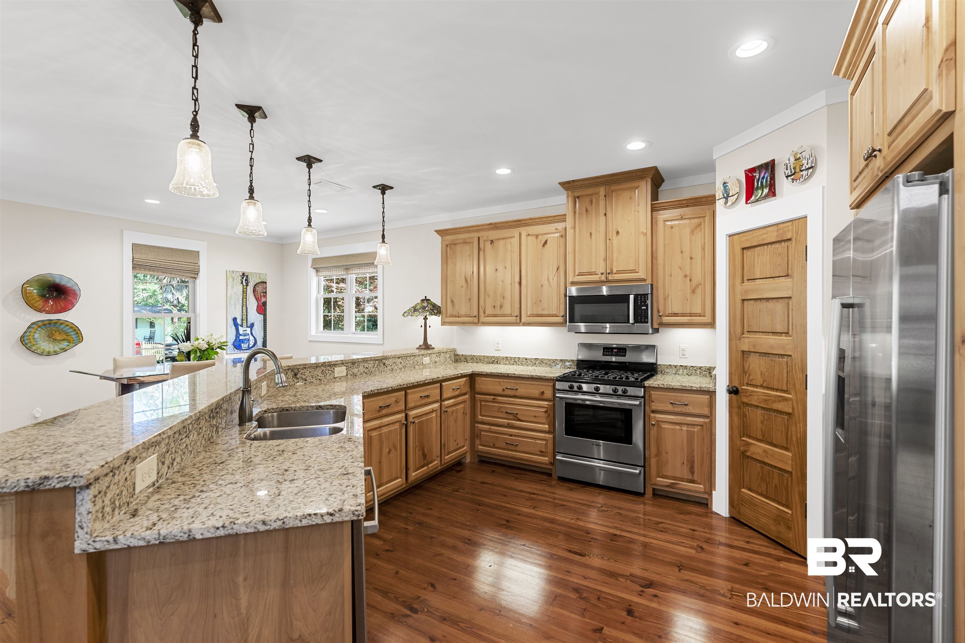 418 Azalea Street Fairhope, AL 36532 - Photo 9 of 37
