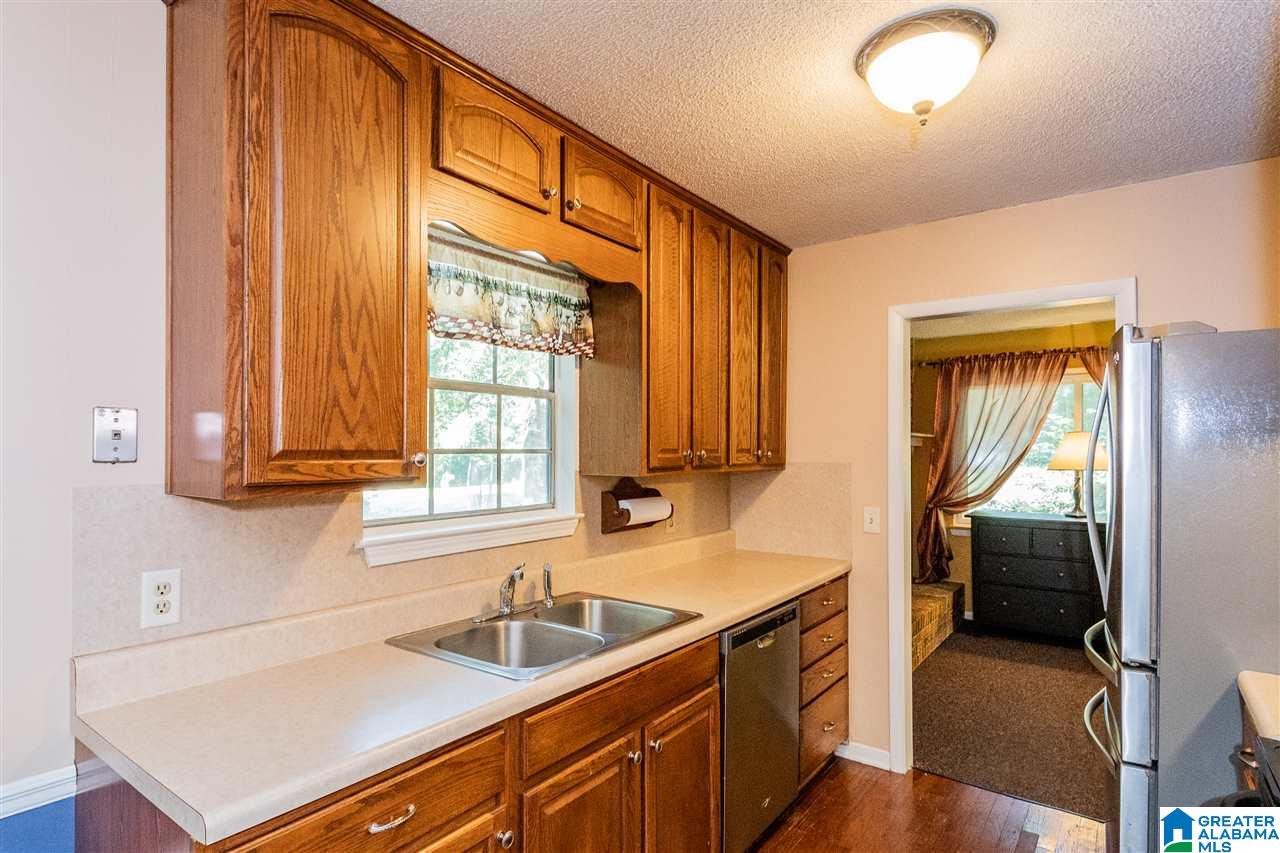 1706 Gardenridge Road Gardendale, AL 35071 - Photo 12 of 37