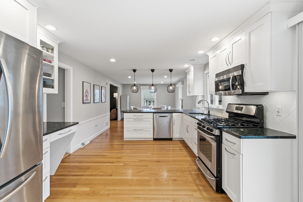 574 Grove Street Framingham, MA 01701 - Photo 14 of 42