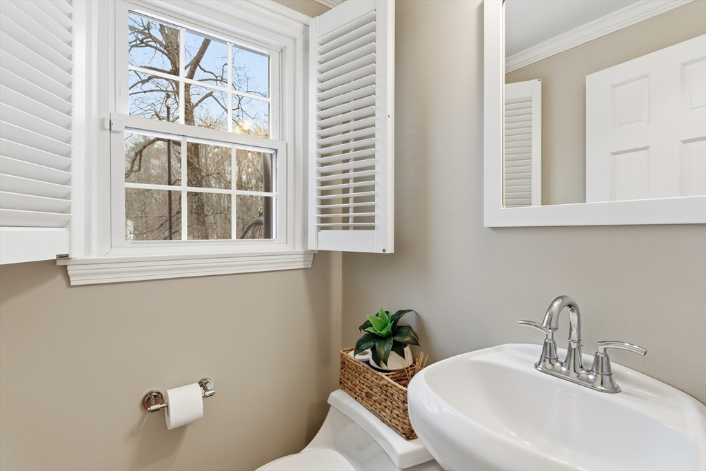 574 Grove Street Framingham, MA 01701 - Photo 18 of 42