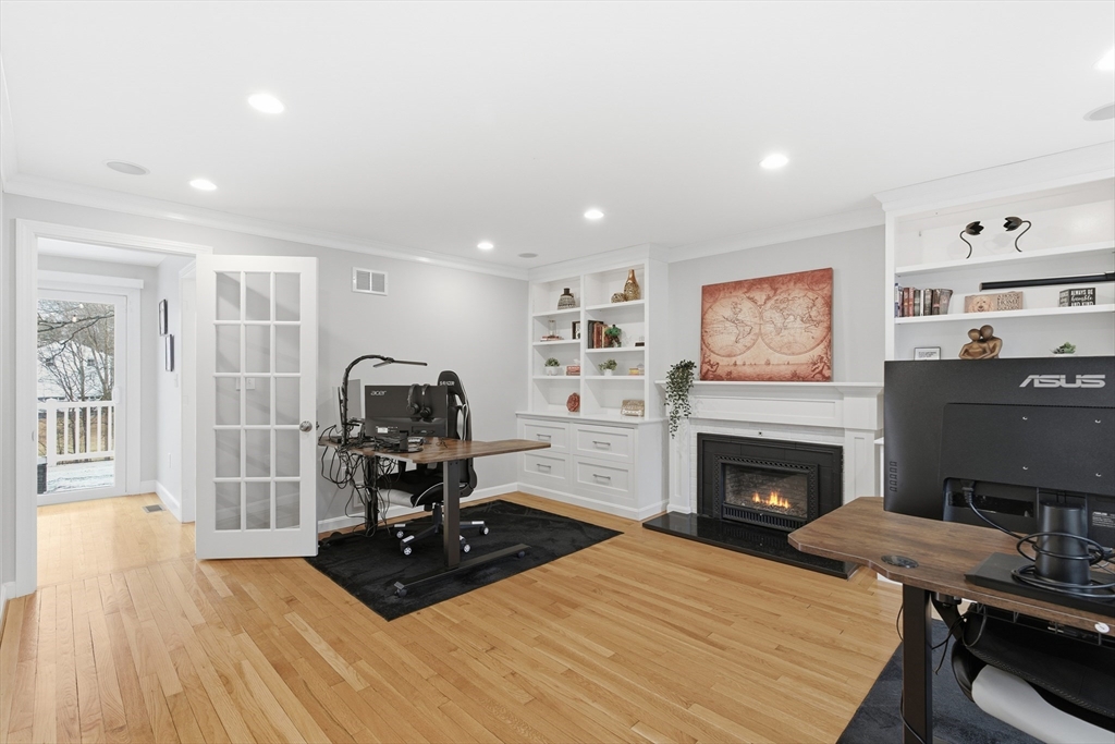 574 Grove Street Framingham, MA 01701 - Photo 5 of 42